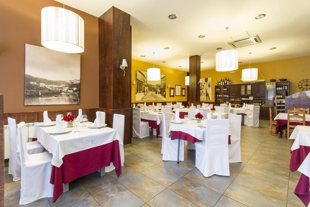 Hostal Restaurante Alarico Allariz Eksteriør billede